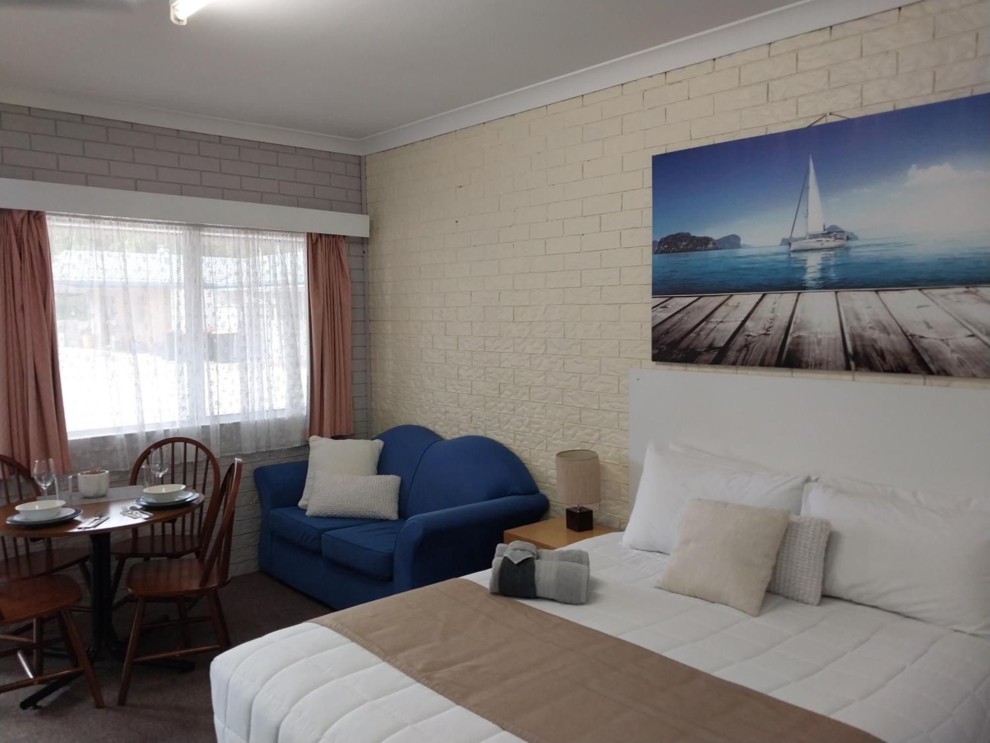 Jillaroo Motor Inn Ґлен-Іннес Екстер'єр фото